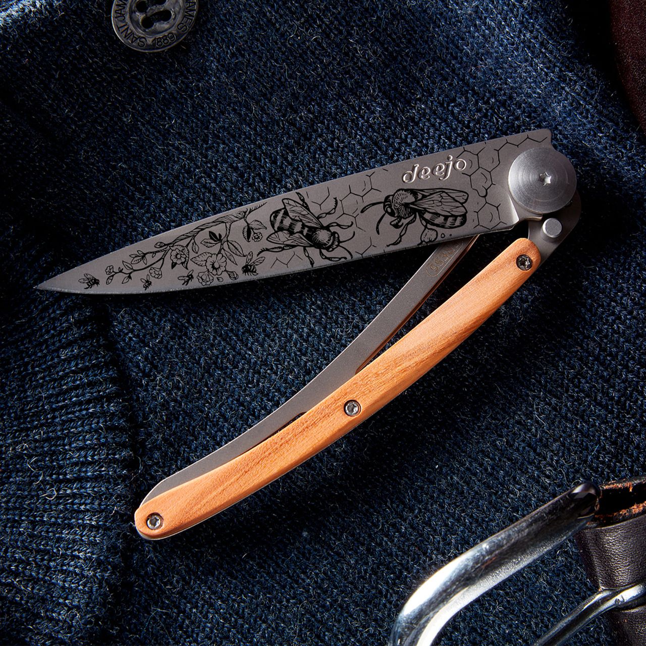 Deejo Taschenmesser 37g hochglanz Olivenholz Biene